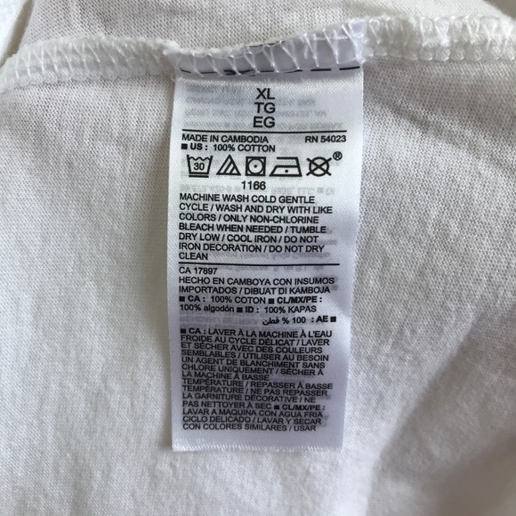 ⛔️Old Navy Graphic Print Everywhere Tee - Picture 7 of 7